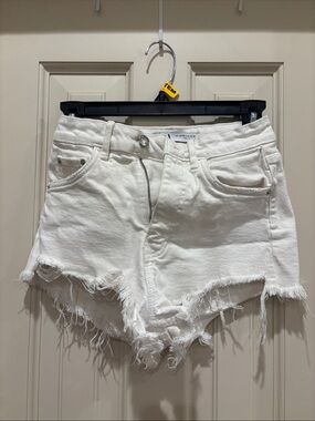 Zara White Frayed Hem Denim Shorts